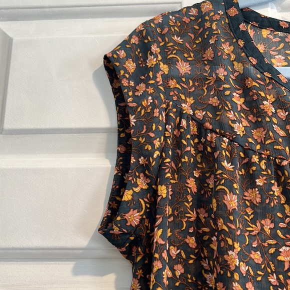 DR2 Medium shear bohemian top - Picture 5 of 10